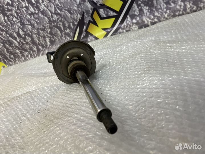 Амортизатор передний правый Фьюжн Ford Fusion