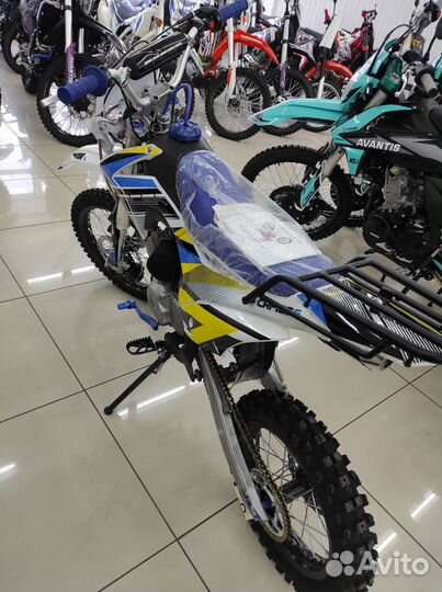 Racer RC-CRF125 start pitbike