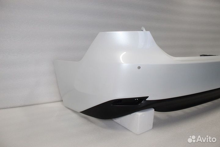 Задний бампер камри 70 белый перламутр 2018-2021