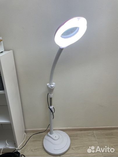 Лампа лупа настольная