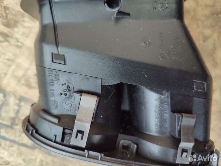 Правый дефлектор печки Vw Tiguan 1