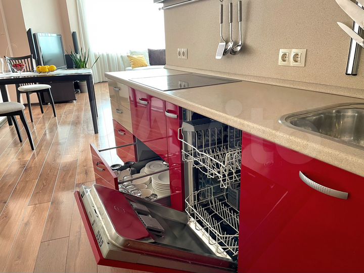 2-к. квартира, 75 м², 8/17 эт.