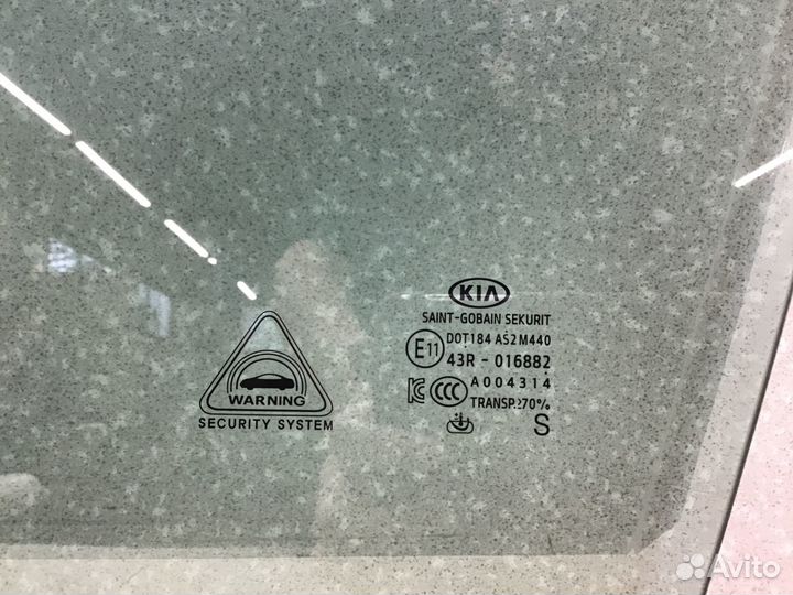 Стекло двери передней левой Kia Cerato 2018