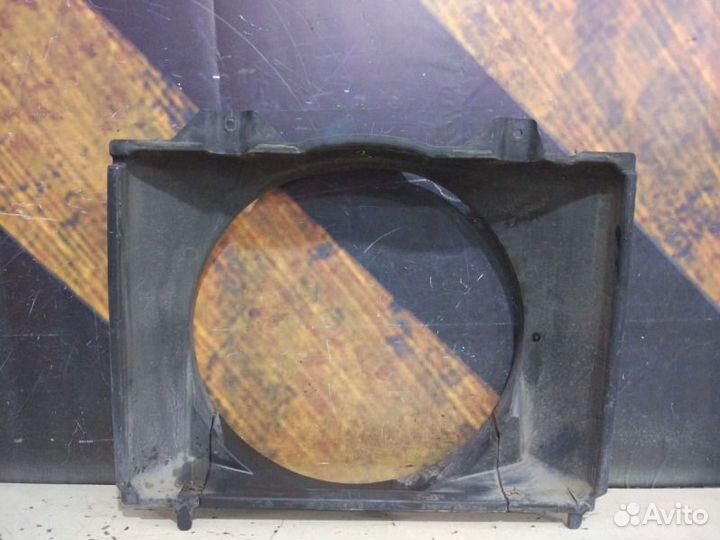 Диффузор радиатора Lincoln Navigator 5.4L dohc