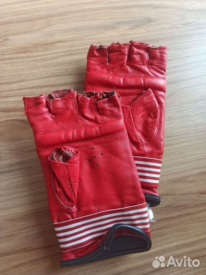 Перчатки для смешанных единоборств