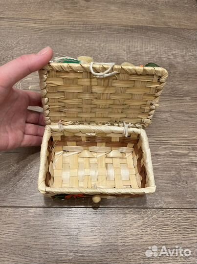 Шкатулка из соломы
