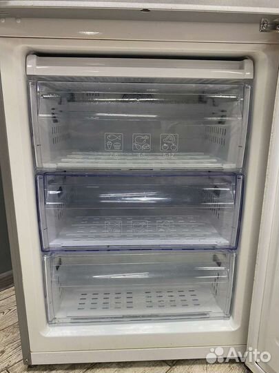 Холодильник в отличном состоянии