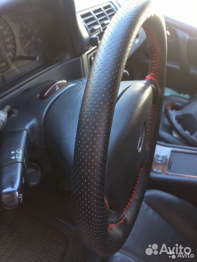 Оплетка на руль с перфорацией из экокожи, на шнуро
