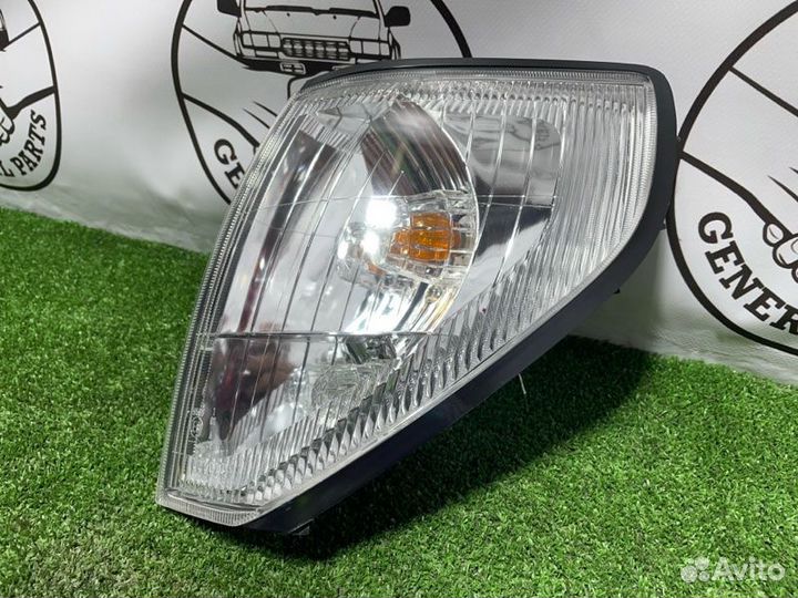 Габарит передний левый Toyota Land Cruiser Prado