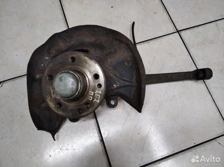 Кулак поворотный передний правый w202 C-class 6