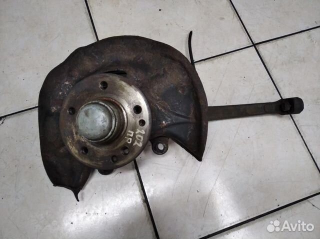 Кулак поворотный передний правый w202 C-class 6