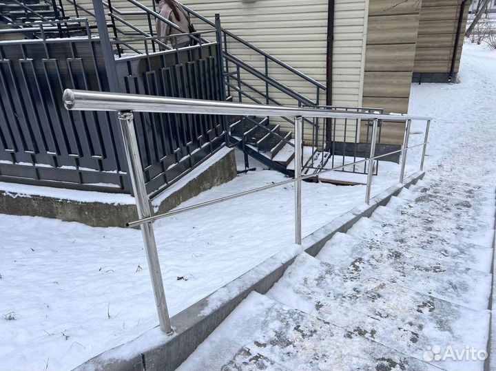 Перила на пандус