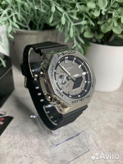 Часы Casio G-Shock GM-2100