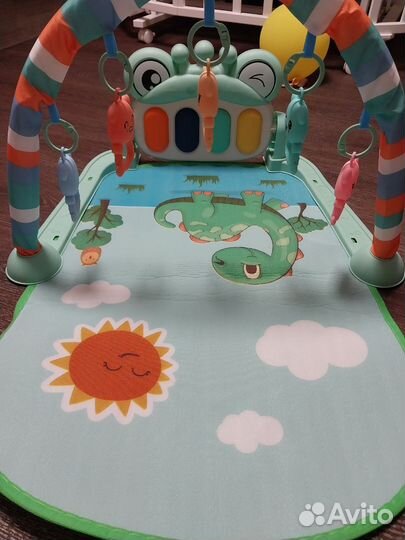 Развивающий коврик с пианино