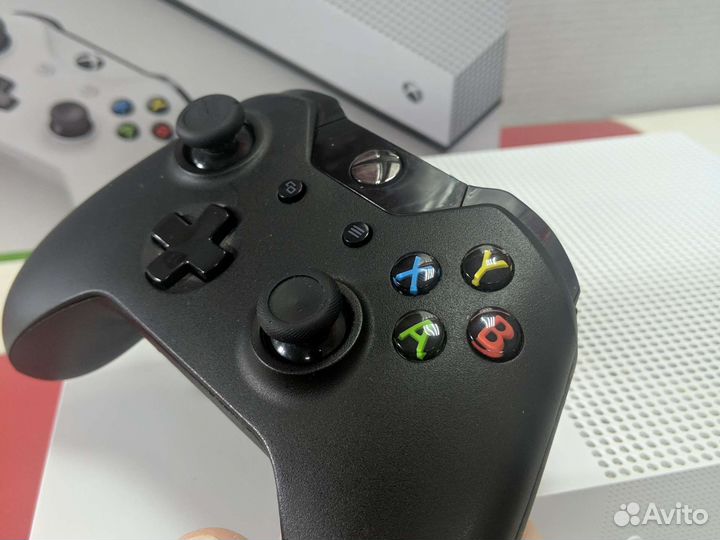 Игровая приставка Xbox One S 1Tb