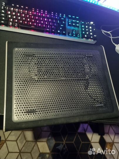 Подставка для охлаждения ноутбука
