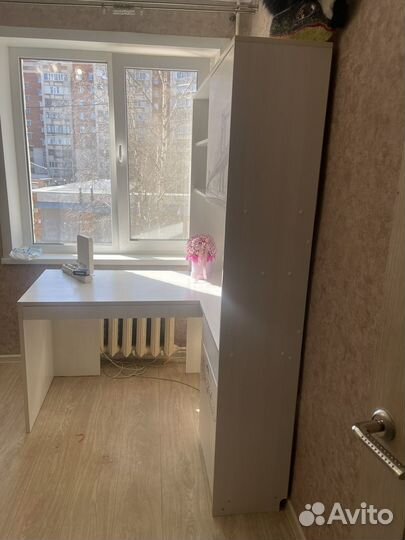 Уголок школьника стол со шкафчиками