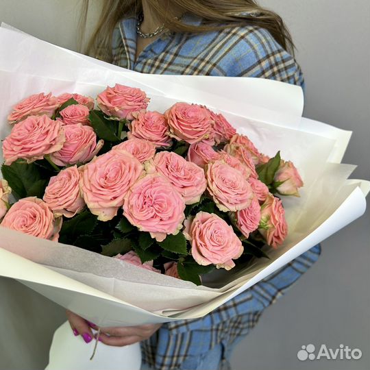 Букет из кустовых роз