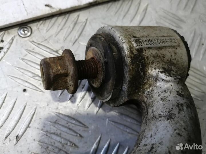 Рычаг правый верхний Mercedes Benz ML W163