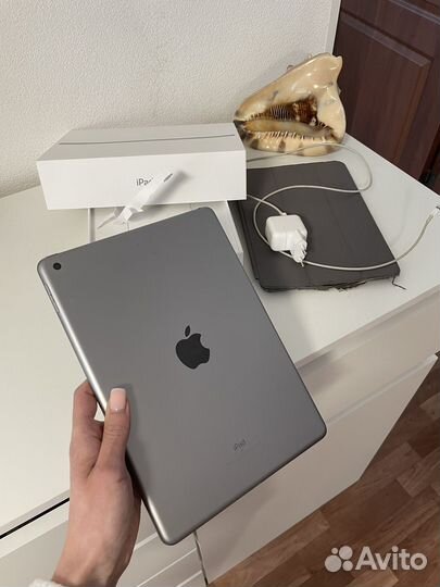 Планшет apple iPad 6