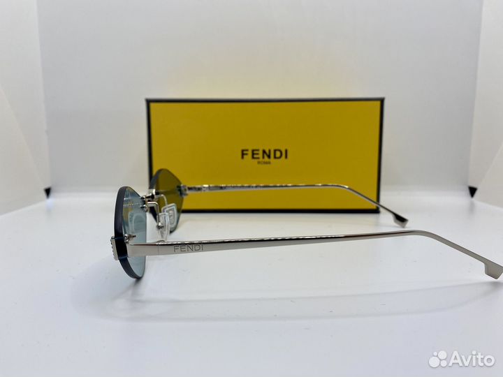 Солнцезащитные очки fendi 6082 30B ромбы женские