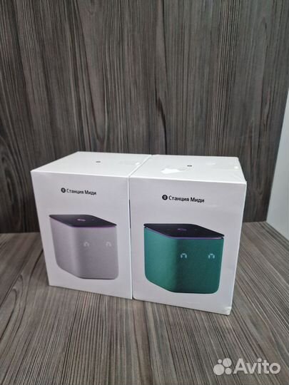 Умная колонка Яндекс Станция Миди с Алисой