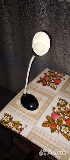 Лампа настольная