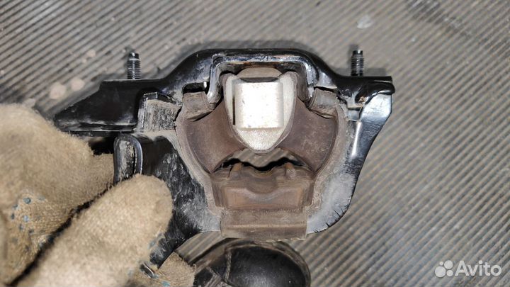 Подушка двигателя volkswagen polo