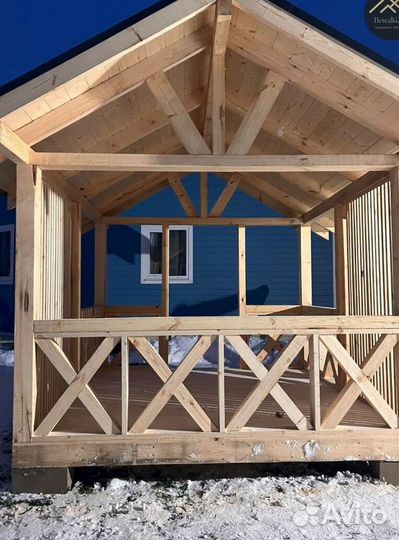 Беседка деревянная на сваях