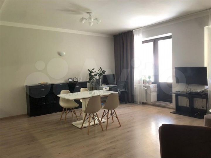 4-к. квартира, 119,4 м², 1/3 эт.