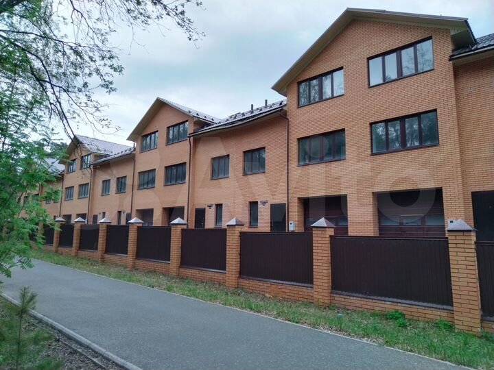 Таунхаус 230 м² на участке 2,5 сот.