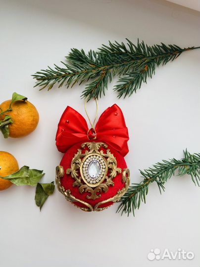 Елочные игрушки шары