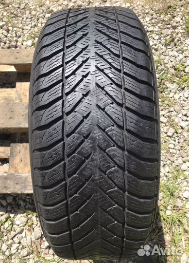 Goodyear UltraGrip+ SUV 255/60 R18 112H