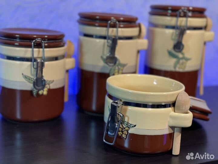 Банка для сыпучих продуктов с клипсой