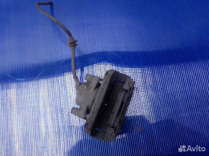 Суппорт renault duster передний правый