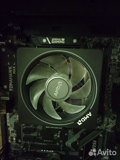 Кулер для процессора AMD Wraith Prism LED RGB