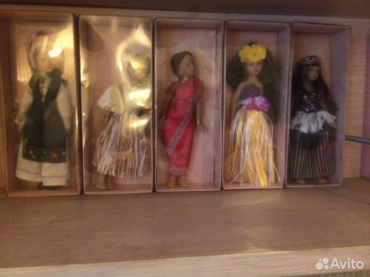 Продам коллекция кукол национальности