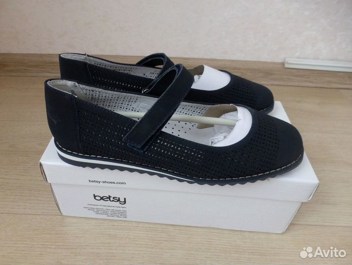 Новые туфли в школу 36 р темно-синие