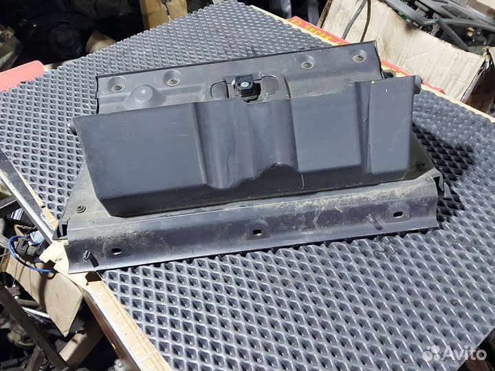 Крышка бардачка для dodge neon 2