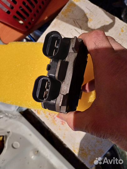 Блок управления вентилятором Volvo s60/80/v70/xc60