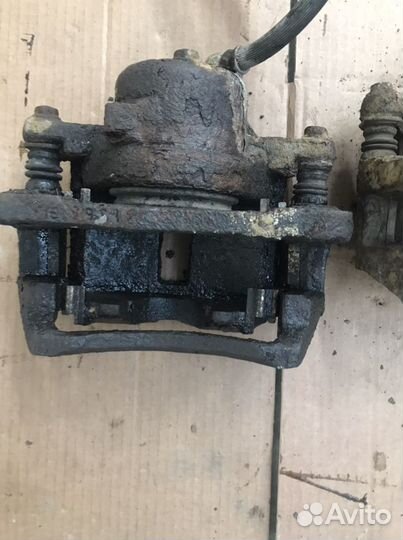 Суппорт передний Хонда Аккорд 6 (1051)