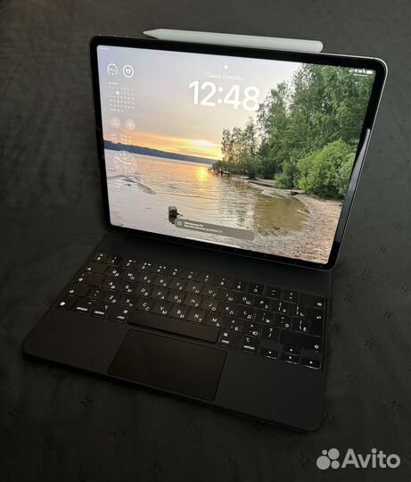 iPad pro 2022 12.9 1tb, magic keyboard, pencil