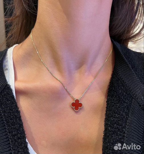 Серьги Van Cleef & Arpels Alhambra