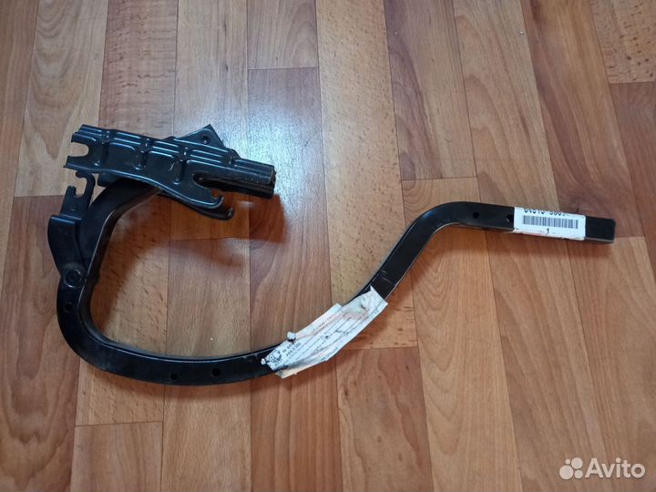 Петля крышки багажника Toyota Camri V50