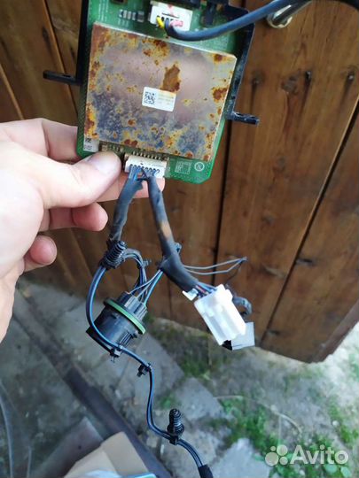 Запчасти от фары hyundai tucson 92101D7XXX