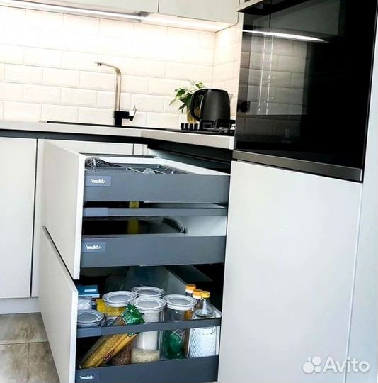 Кухня в потолок