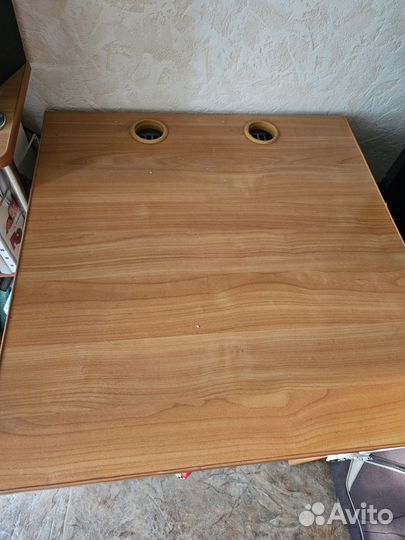 Тумба для морозильной камеры