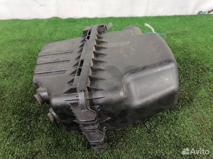 Корпус воздушного фильтра Toyota Sienta NCP81