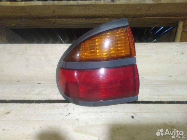 Фонарь задний левый Renault Laguna 7700420122