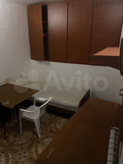 2-к. квартира, 30 м², 1/4 эт.